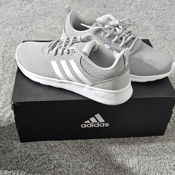 ADIDAS - Picture 3 of 3